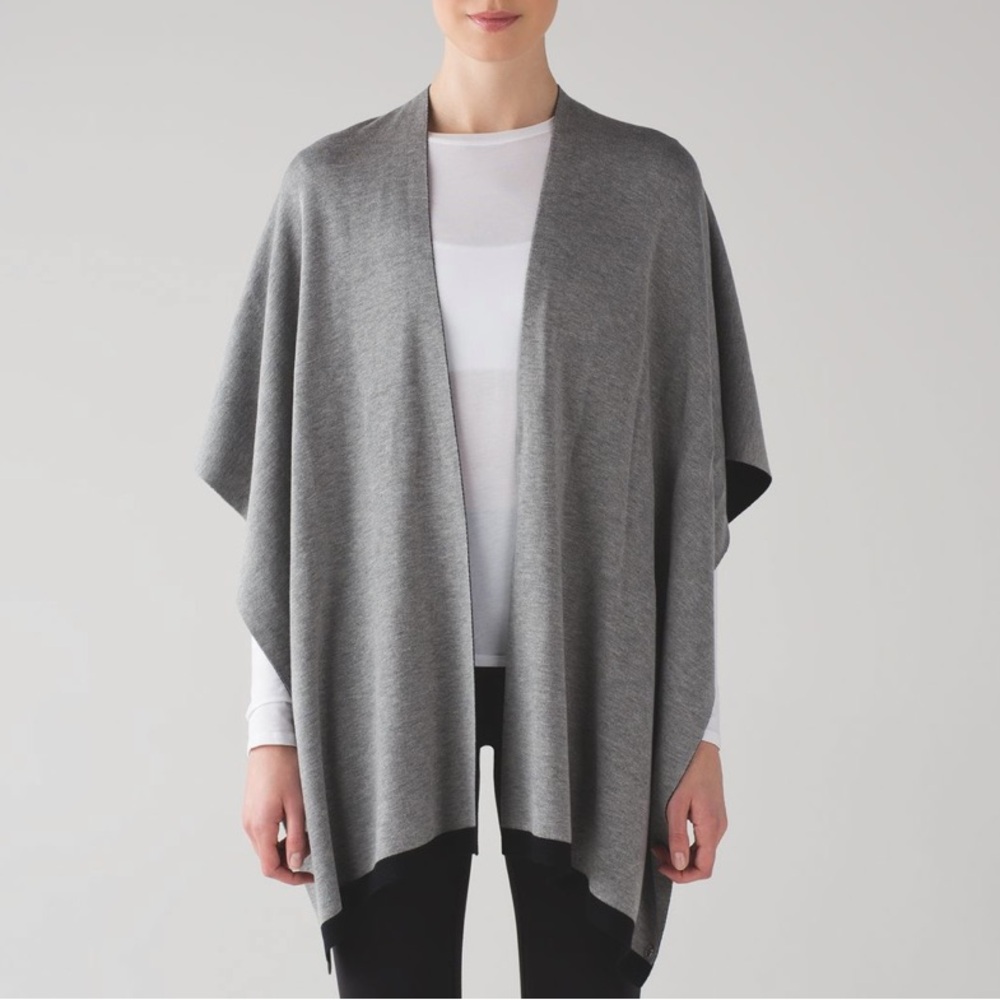 NWT Lululemon Double Up Scarf
Black / Heathered Medium Grey